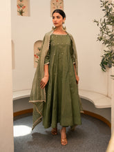 Green Chanderi Kurta Set With Dupatta And Pants